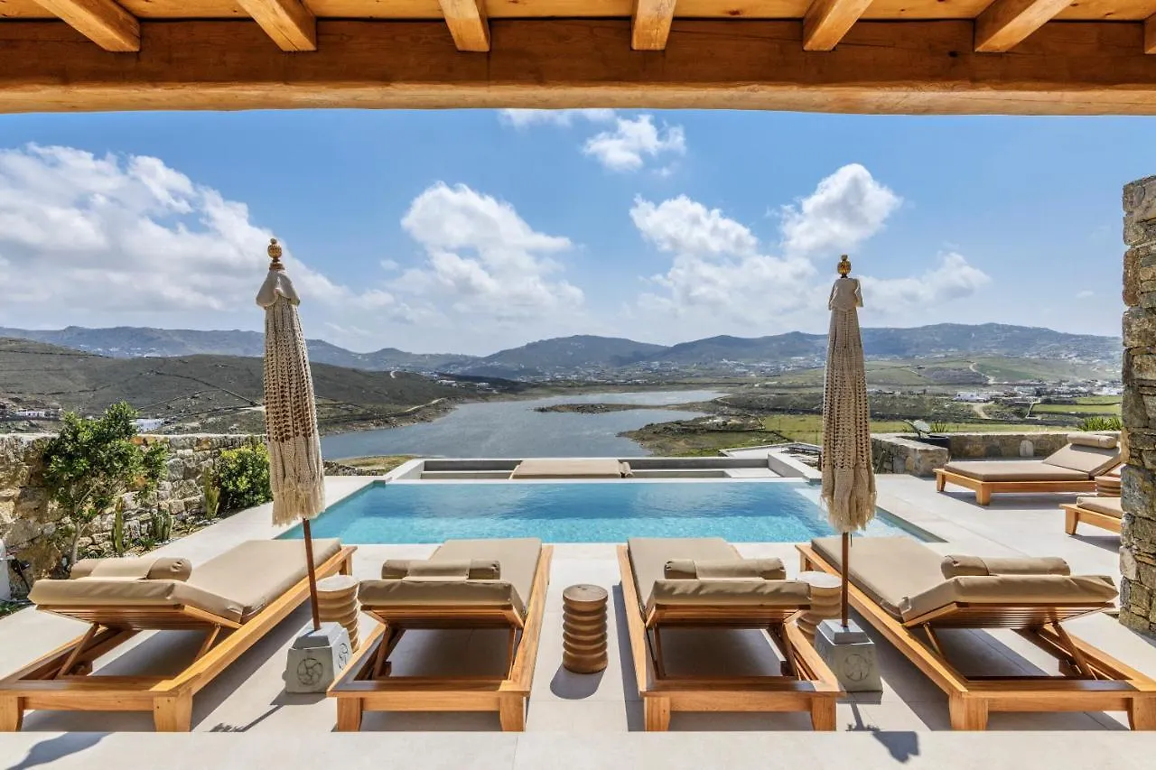 Hotel Panormos Bay Suites